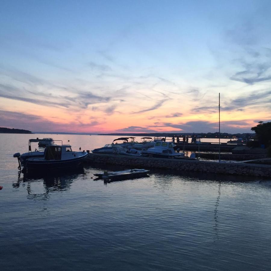 Apartman Theresa Barbat na Rabu Buitenkant foto