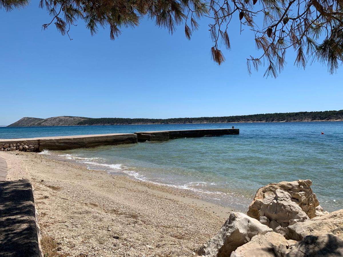 Apartman Theresa Barbat na Rabu Buitenkant foto