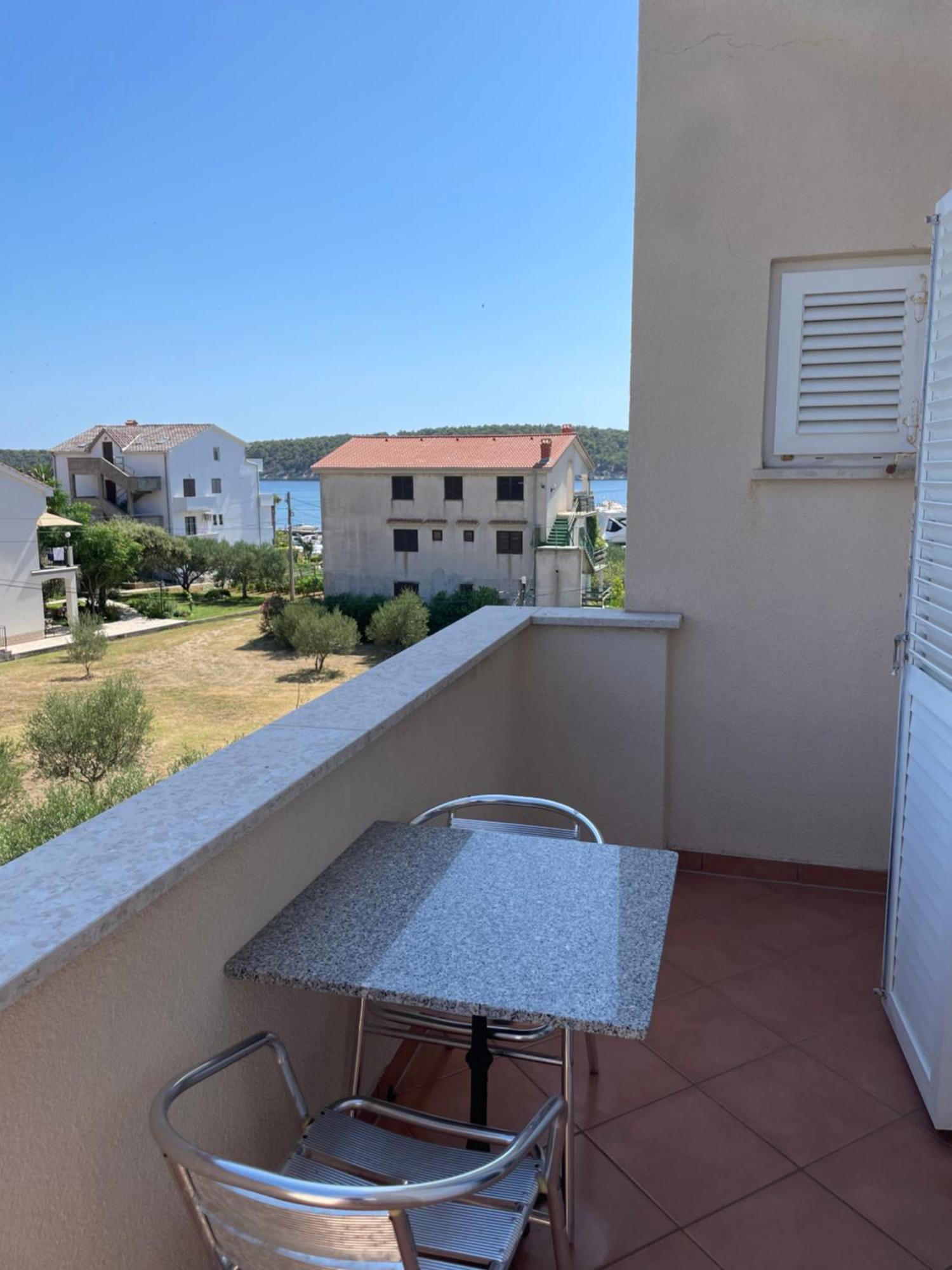 Apartman Theresa Barbat na Rabu Buitenkant foto
